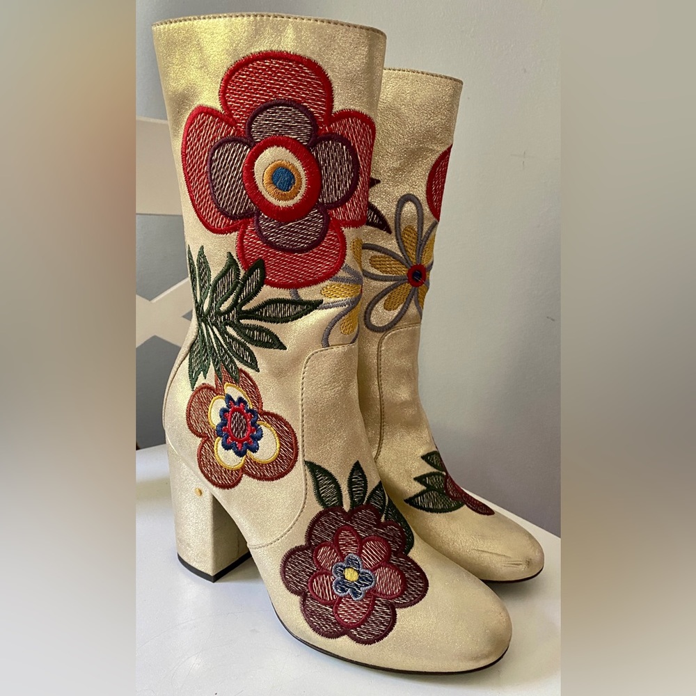 Laurence Dacade Floral Embroidered Leather Boots. Size 38.5. EUC.